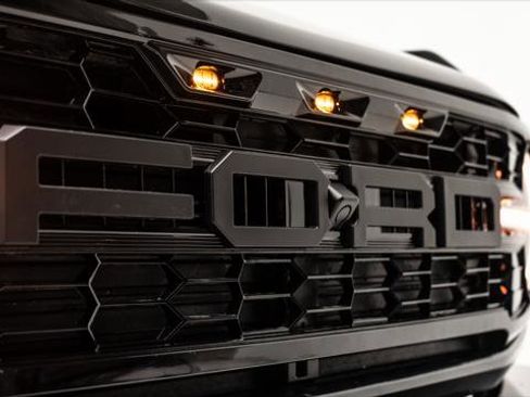 Used 2025 Ford Bronco Pickup image 16