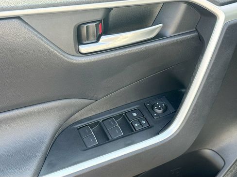 Used 2025 Toyota RAV4 XLE Premium FWD image 18