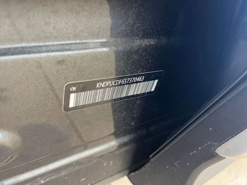 Used 2025 Kia Sportage LX image 28