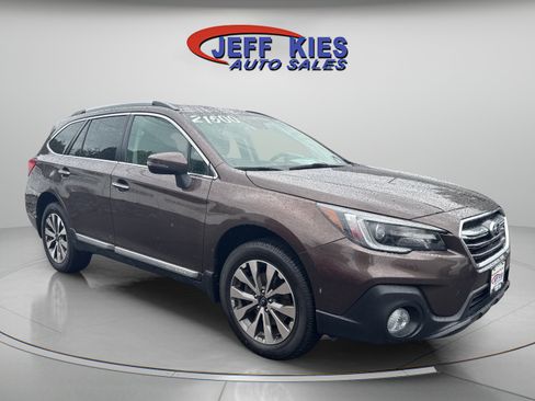 Used 2019 Subaru Outback 2.5i Touring AWD/4WD image 3