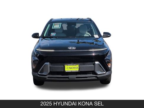 Used 2025 Hyundai Kona SEL image 4