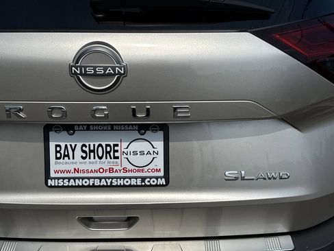 Certified 2022 Nissan Rogue SL AWD/4WD image 38