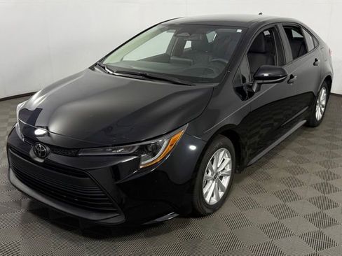 Used 2023 Toyota Corolla LE w/ LE Convenience Package FWD image 28