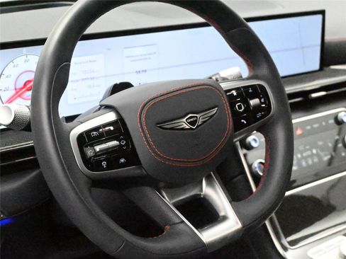 Used 2025 Genesis GV80 3.5T e-SC image 10