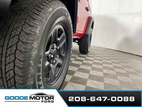 Used 2020 Jeep Wrangler Sport image 32