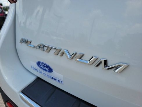 Used 2020 Ford Explorer Platinum w/ Premium Technology Package AWD/4WD image 10