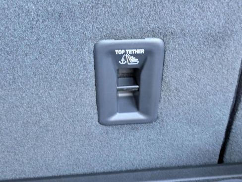 New 2025 Chevrolet Equinox EV RS image 31