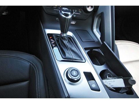 Used 2019 Chevrolet Corvette Stingray Coupe w/ Carbon Flash Badge Package RWD image 21
