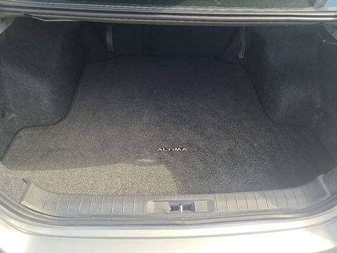 Used 2015 Nissan Altima 3.5 SL FWD image 14