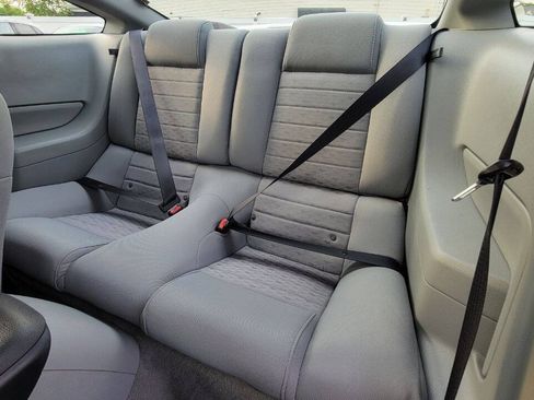 Used 2006 Ford Mustang GT Premium RWD image 17