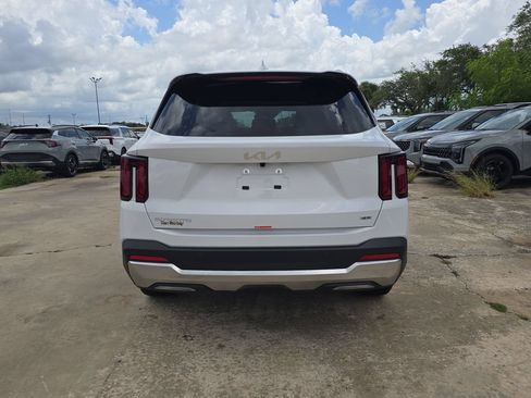 New 2026 Kia Sorento S AWD/4WD image 7
