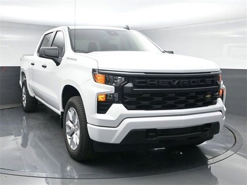 New 2025 Chevrolet Silverado 1500 Custom image 2