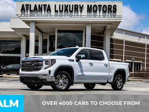 Used 2025 GMC Sierra 1500 SLT RWD image 3