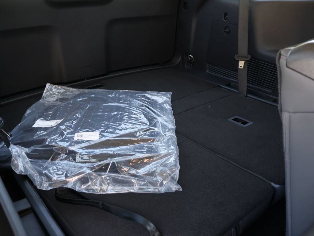 New 2026 Ford Explorer Active w/ Active Comfort Package AWD/4WD image 14