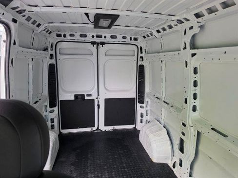 Used 2025 RAM ProMaster 2500 w/ Convenience Group FWD image 27