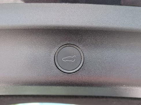 Used 2024 Tesla Model Y Performance image 26