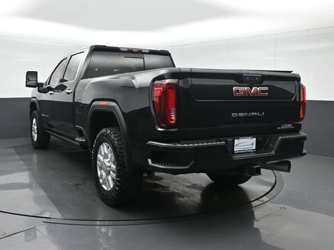 Used 2023 GMC Sierra 2500 Denali w/ Denali Black Diamond Edition AWD/4WD image 5