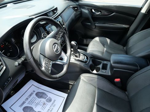 Used 2018 Nissan Rogue SL w/ Premium Package AWD/4WD image 12