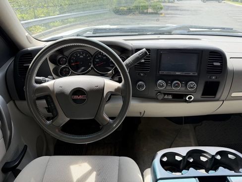 Used 2014 GMC Sierra 2500 SLE AWD/4WD image 16
