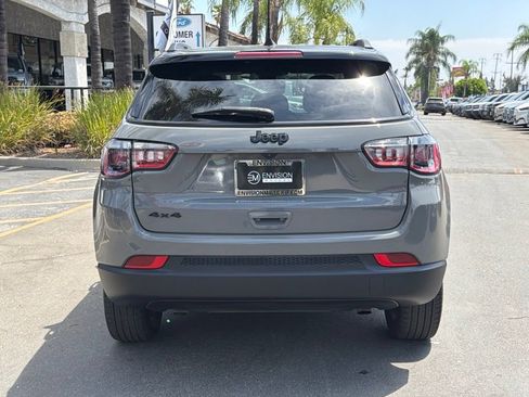 Used 2023 Jeep Compass Latitude AWD/4WD image 11