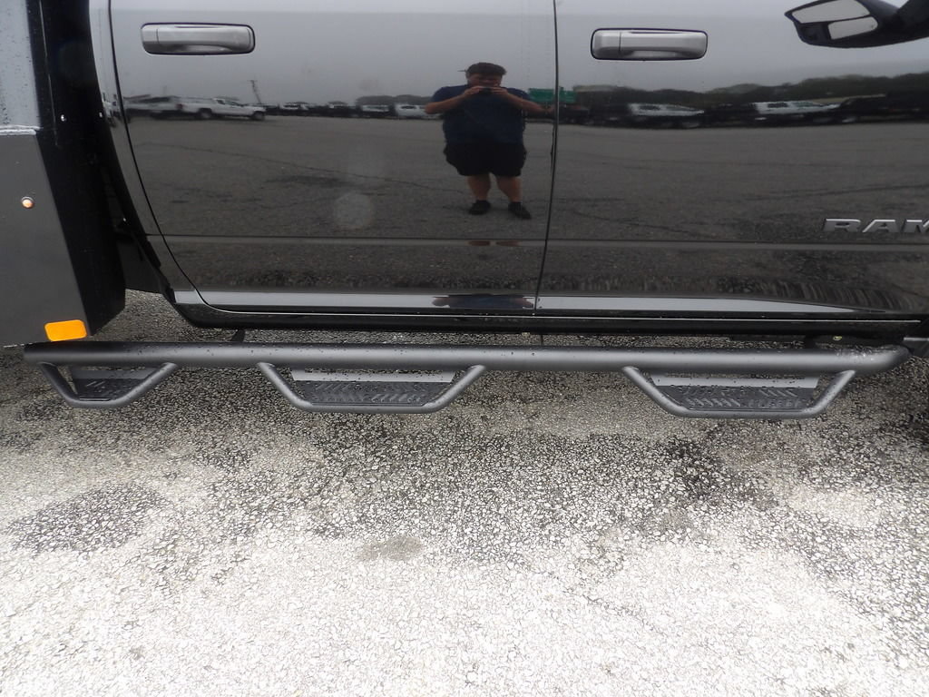 Used 2025 RAM 3500 Big Horn AWD/4WD image 57