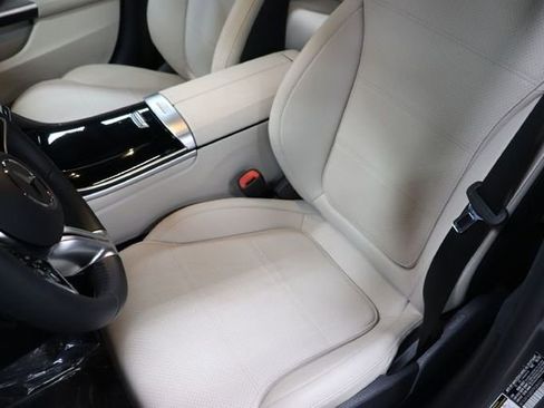 Used 2023 Mercedes-Benz C 300 Sedan image 12