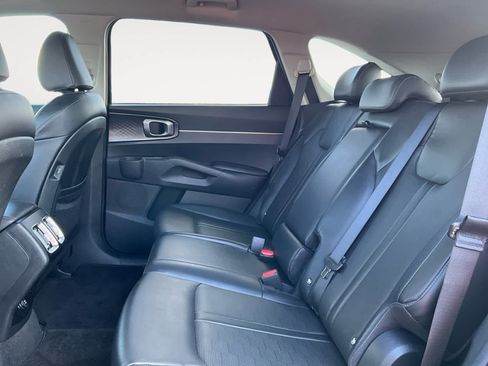 Used 2024 Kia Sorento S FWD image 13