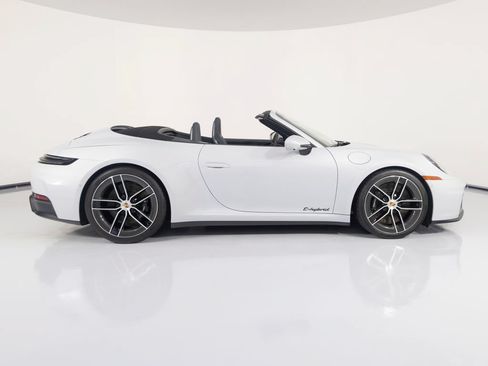 Certified 2025 Porsche 911 Carrera GTS RWD image 12