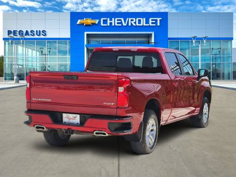 Used 2023 Chevrolet Silverado 1500 RST w/ Convenience Package II AWD/4WD image 4