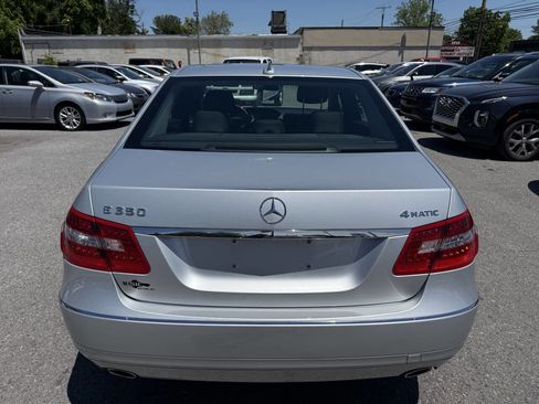 Used 2013 Mercedes-Benz E 350 4MATIC Sedan image 4