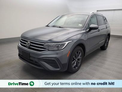 Used 2023 Volkswagen Tiguan SE w/ Panoramic Sunroof Package