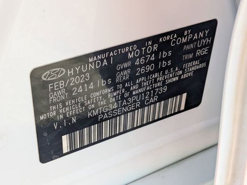 Used 2023 Genesis G70 2.0T w/ Sport Prestige Package image 33