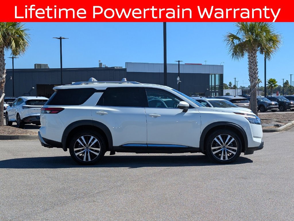 Used 2024 Nissan Pathfinder Platinum AWD/4WD image 8