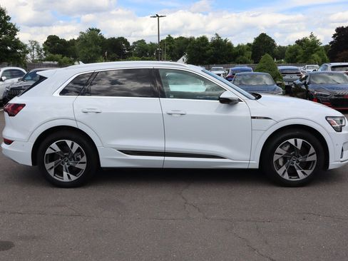 Used 2021 Audi e-tron Premium Plus w/ Premium Plus Package AWD/4WD image 4