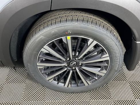 New 2026 Nissan Pathfinder Platinum image 20