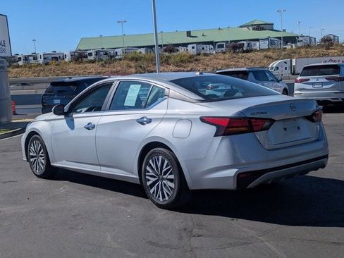 Used 2023 Nissan Altima 2.5 SV FWD image 7