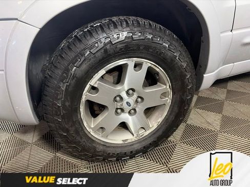 Used 2005 Ford Escape Limited FWD image 5