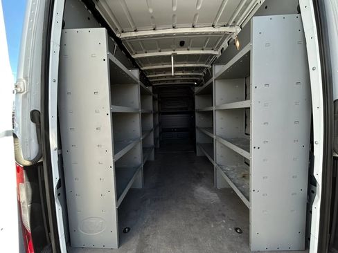 Used 2022 Mercedes-Benz Sprinter 2500 image 13