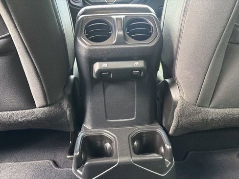Used 2021 Jeep Gladiator Willys image 19