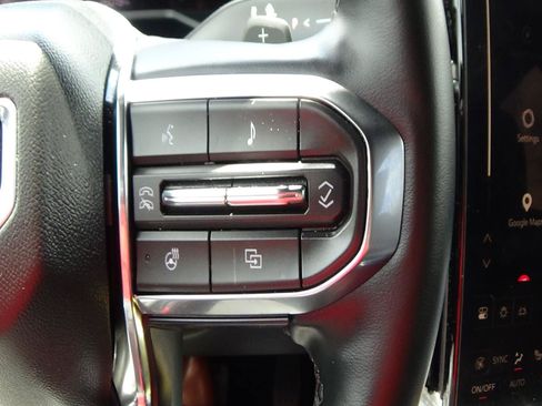 Used 2025 GMC Acadia Elevation FWD image 23