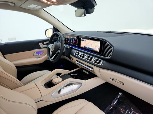 Certified 2025 Mercedes-Benz GLE 350 4MATIC image 13