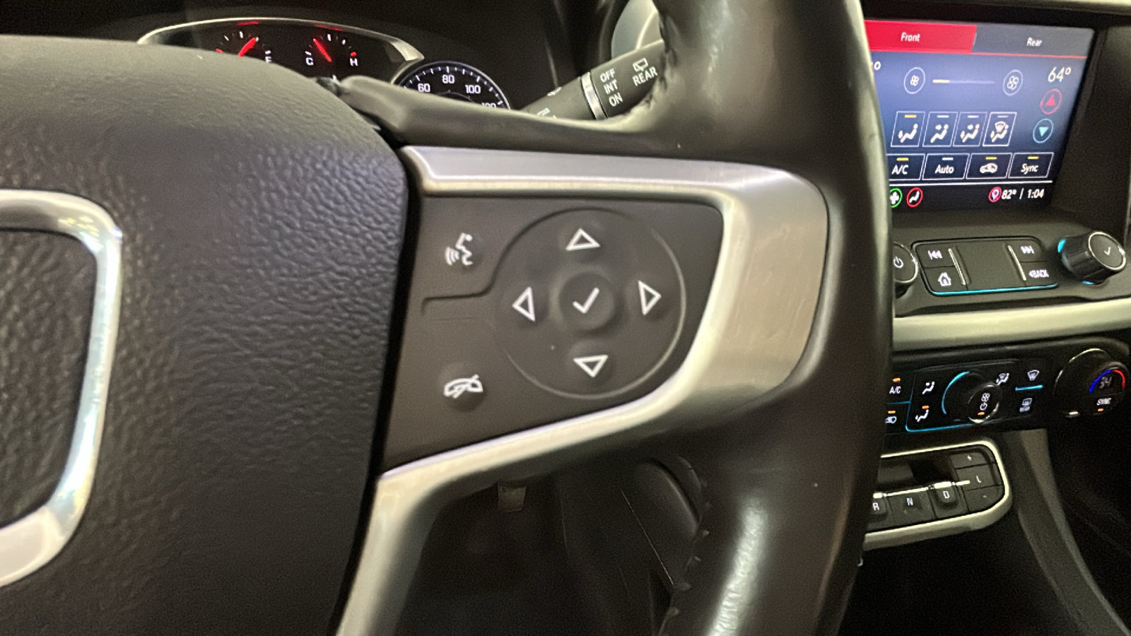 Used 2020 GMC Acadia SLE w/ Driver Convenience Package FWD image 21