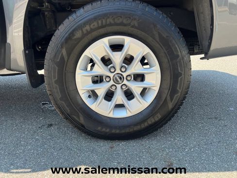 Used 2024 Nissan Frontier SV AWD/4WD image 26