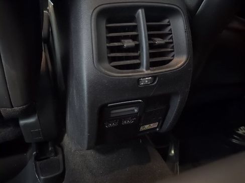 Used 2020 Jeep Cherokee Limited AWD/4WD image 31