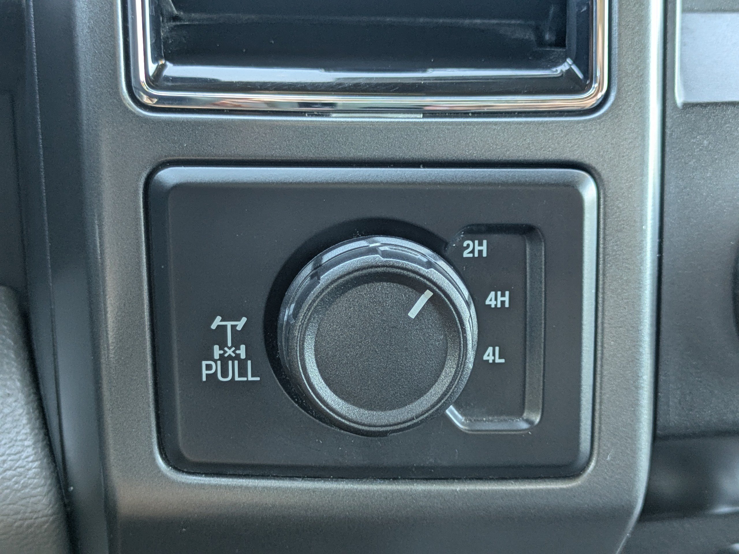 Used 2019 Ford F250 XLT w/ XLT Premium Package AWD/4WD image 26