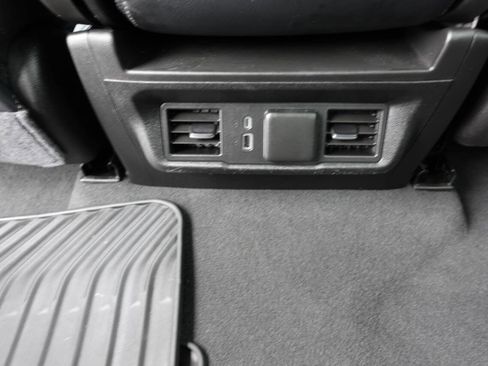 Used 2023 Chevrolet Silverado 1500 LT image 36