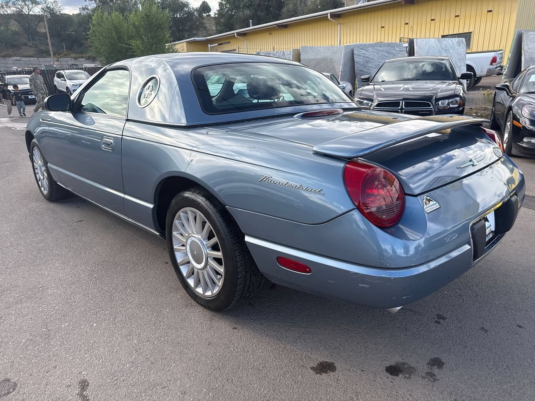 Used 2005 Ford Thunderbird RWD image 5