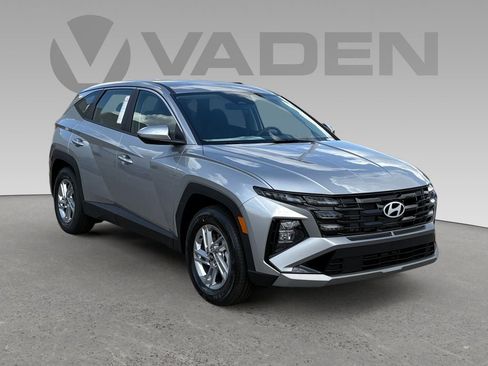 New 2026 Hyundai Tucson SE FWD image 1