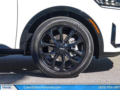 Used 2023 Kia Sorento SX image 8