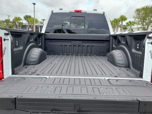New 2026 Ford F250 XLT w/ XLT Premium Package AWD/4WD image 11